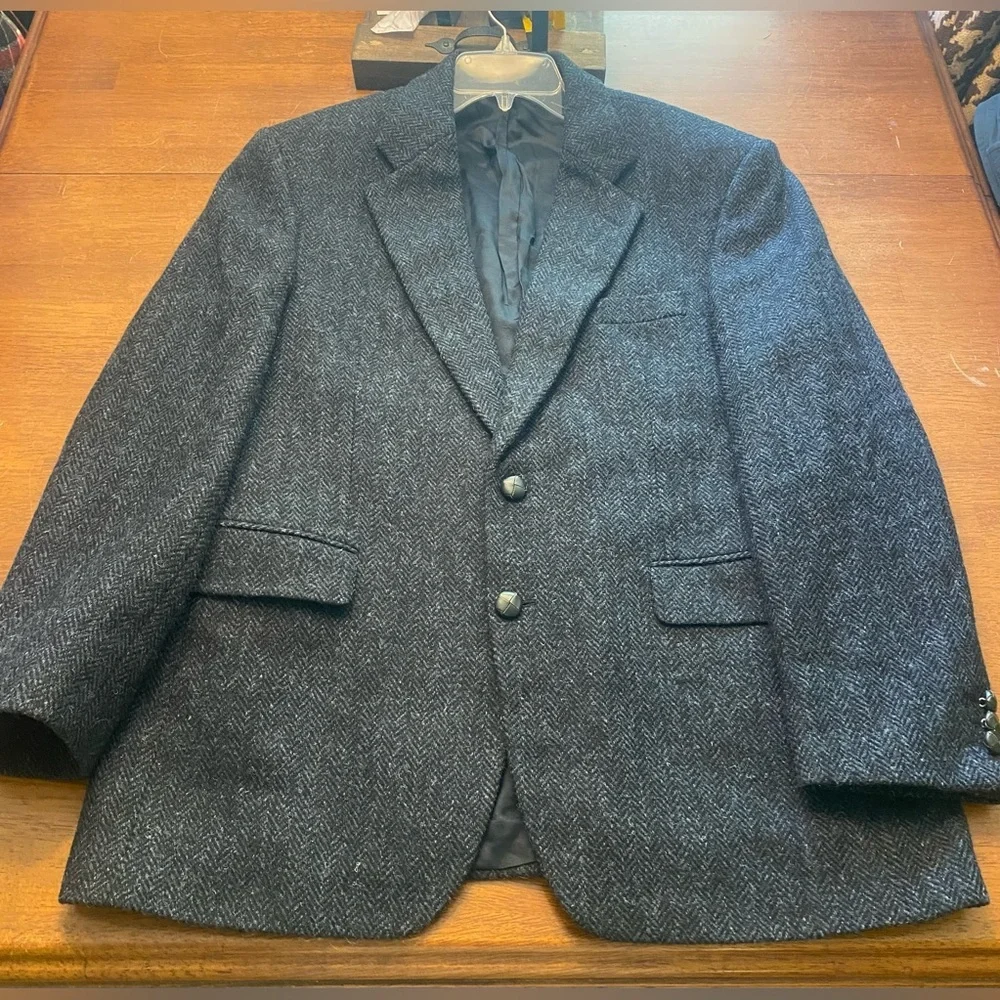 Harris Tweed Men's Dark Charcoal Herringbone Sport Coat